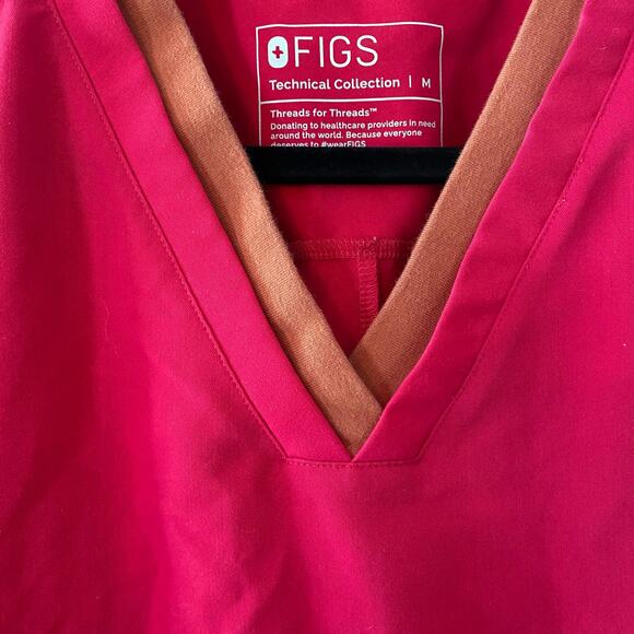 FIGS Oran V-neck Scrub Top Hot Pink Orange Nurse Uniform Women's size Medium - Picture 3 of 9